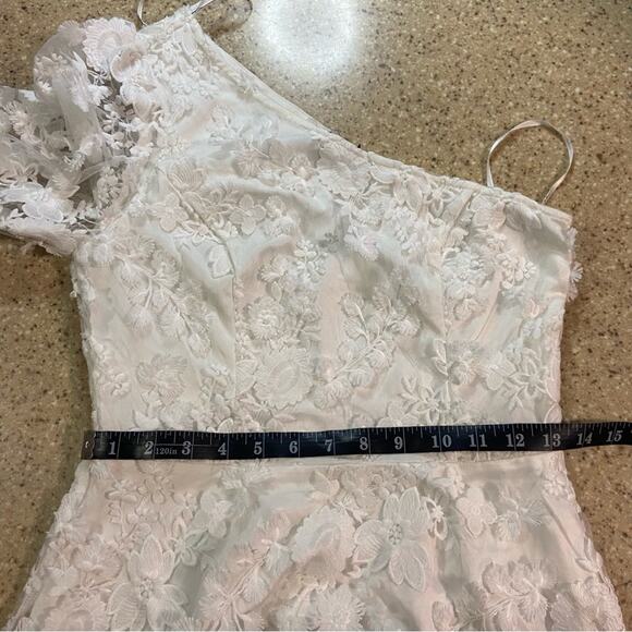 NWOT Lulus Eloquent Elegance White Embroidered Lace One-Shoulder Midi Dr… - Picture 10 of 10